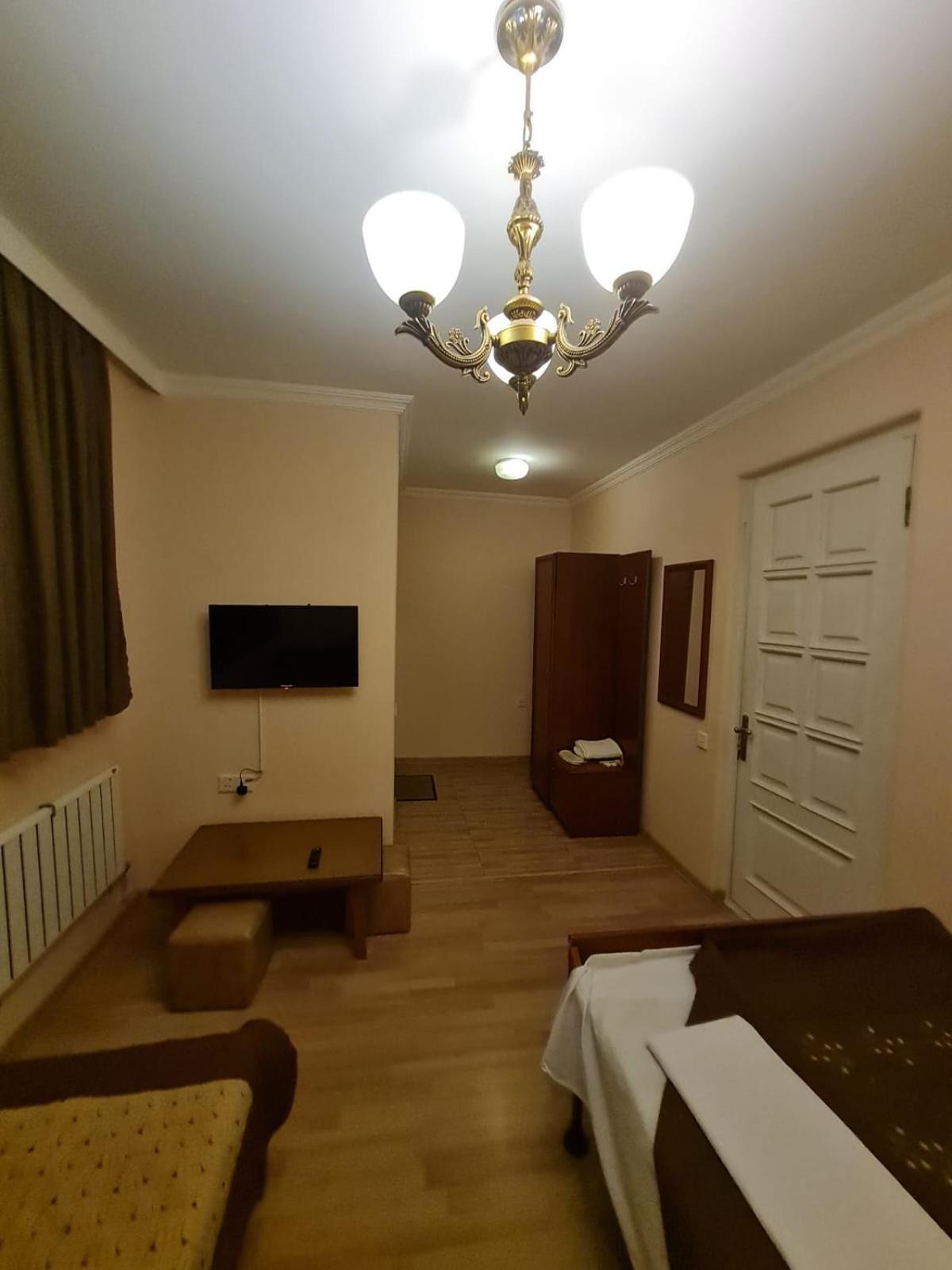 Piano Hotel Tbilisi Eksteriør bilde