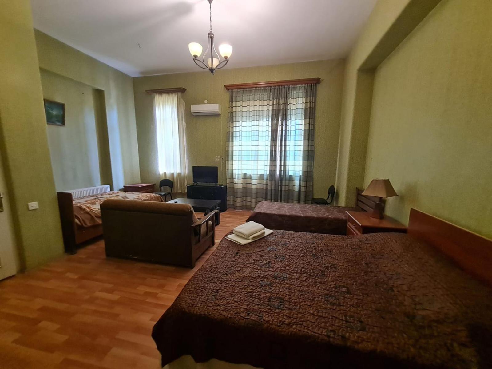 Piano Hotel Tbilisi Eksteriør bilde